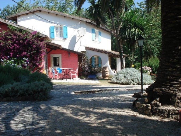 The cottages exterior